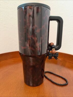 EUC Hydrojug Tortoise 40oz traveler